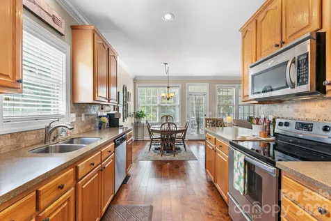 1900 Austin Place Lane Winston Salem NC 27127