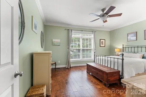 1900 Austin Place Lane Winston Salem NC 27127
