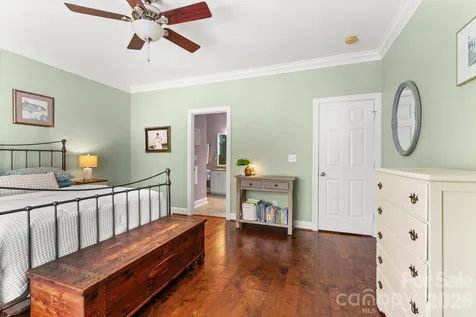 1900 Austin Place Lane Winston Salem NC 27127