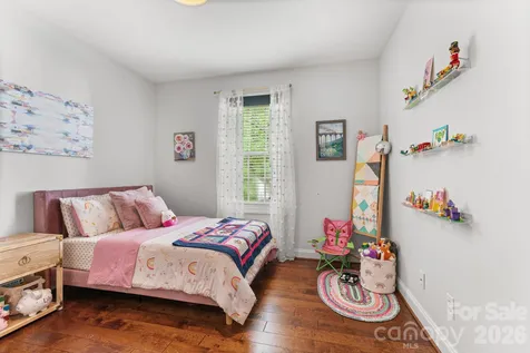 1900 Austin Place Lane Winston Salem NC 27127