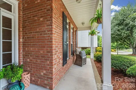 1900 Austin Place Lane Winston Salem NC 27127