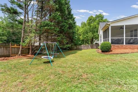 1900 Austin Place Lane Winston Salem NC 27127