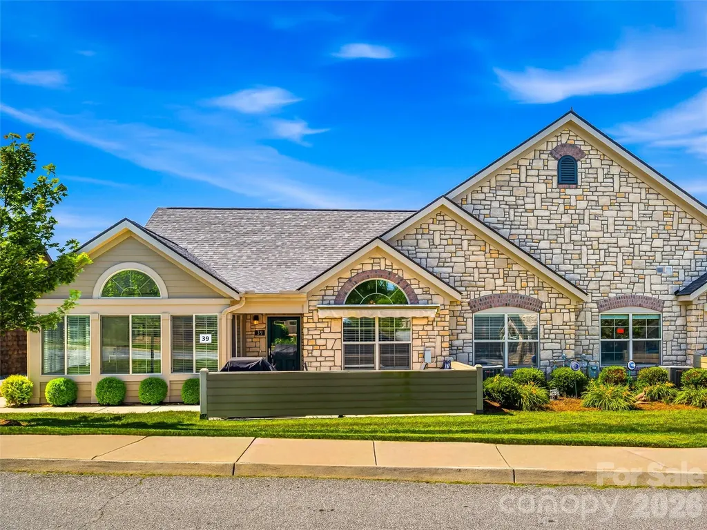 39 Braeburn Way Flat Rock NC 28731