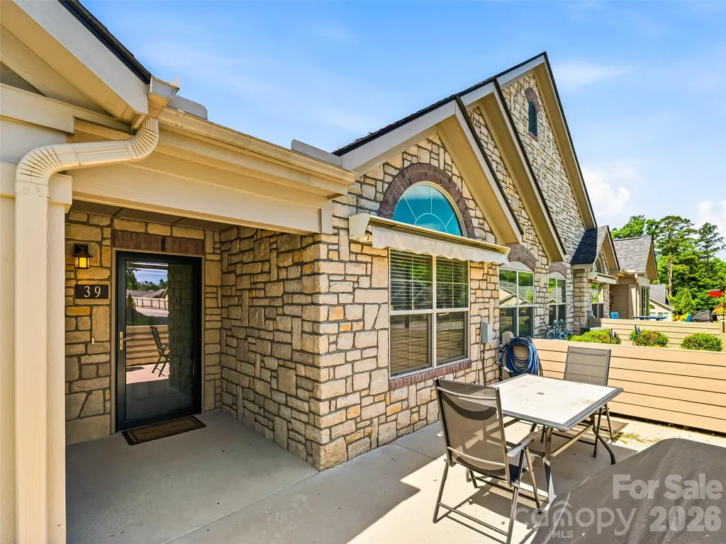39 Braeburn Way Flat Rock NC 28731