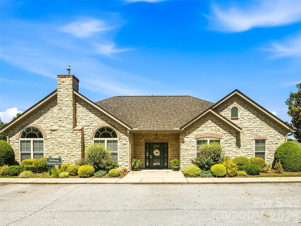 39 Braeburn Way Flat Rock NC 28731