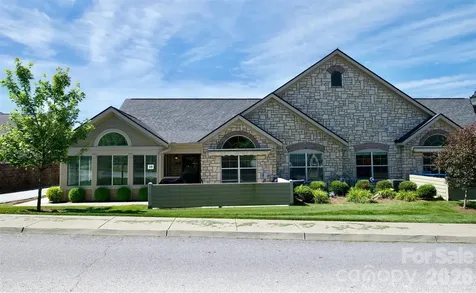 39 Braeburn Way Flat Rock NC 28731