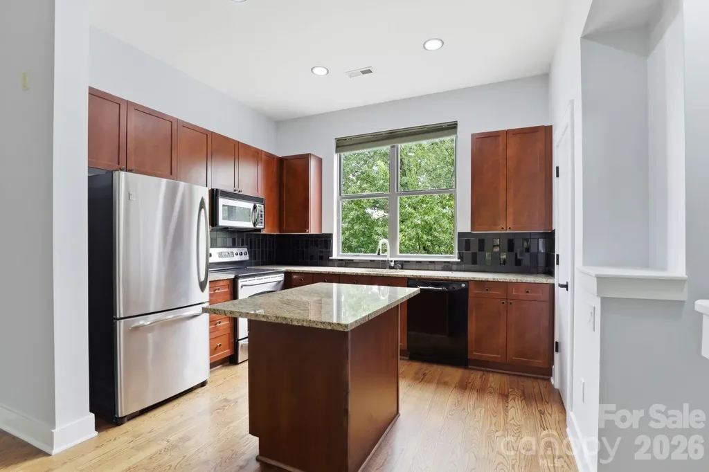 526 N Mcdowell Street Charlotte NC 28204