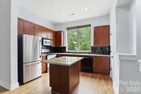 526 N Mcdowell Street Charlotte NC 28204