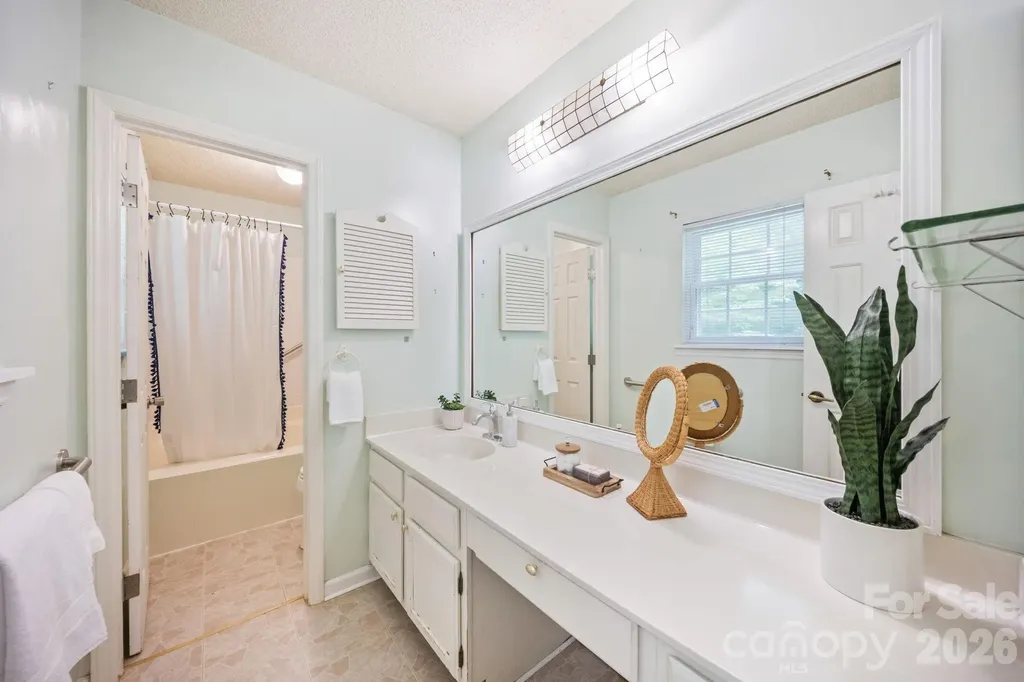 11833 Post Ridge Court Charlotte NC 28226