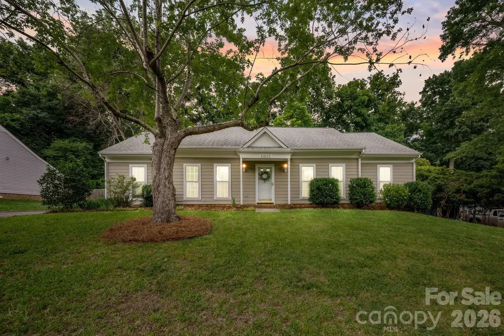 11833 Post Ridge Court Charlotte NC 28226