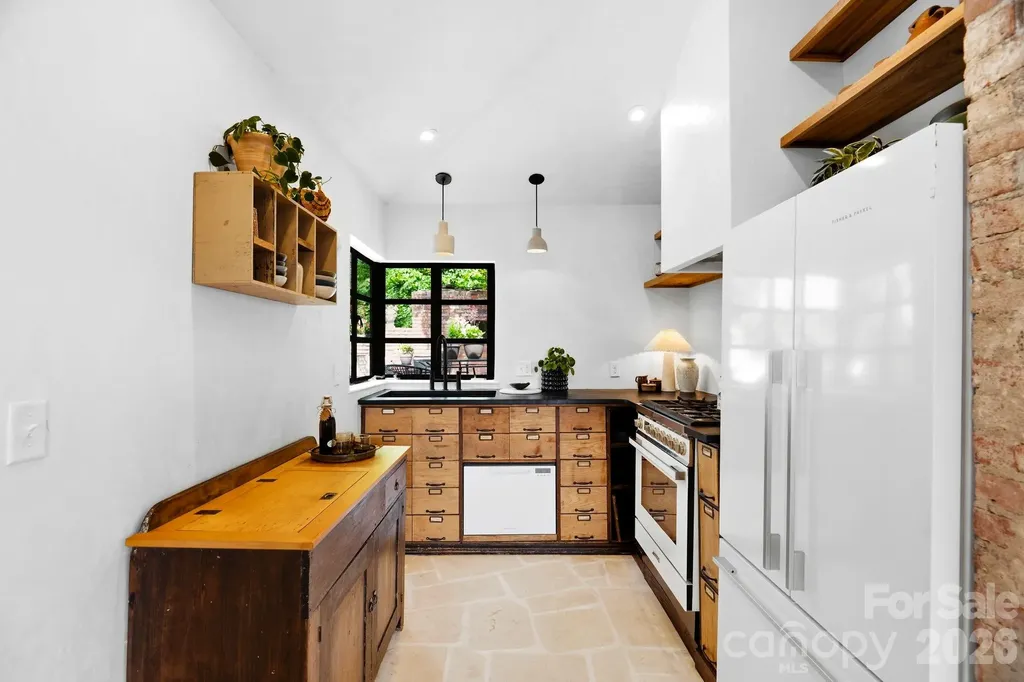 38 Aurora Drive Asheville NC 28805