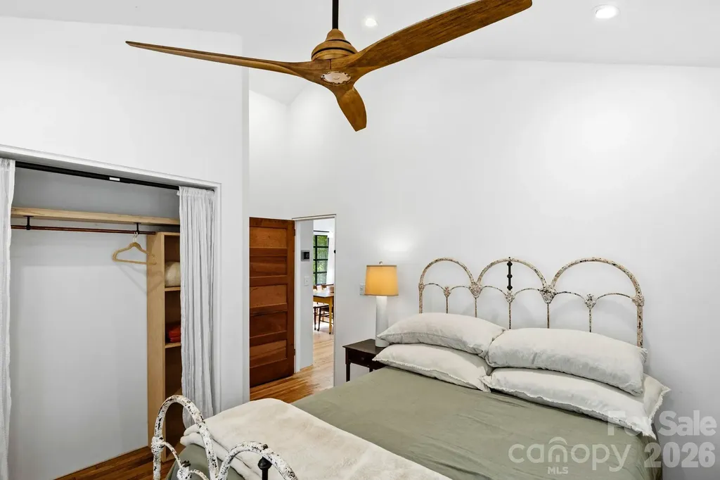 38 Aurora Drive Asheville NC 28805