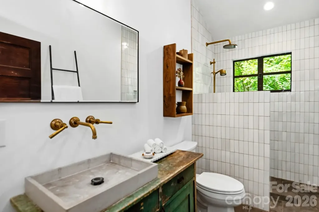 38 Aurora Drive Asheville NC 28805