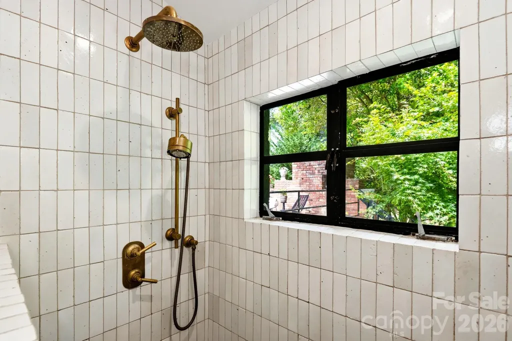 38 Aurora Drive Asheville NC 28805