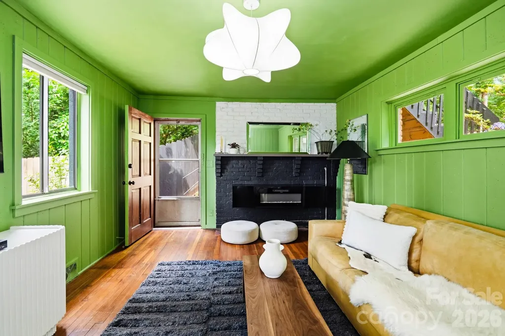 38 Aurora Drive Asheville NC 28805