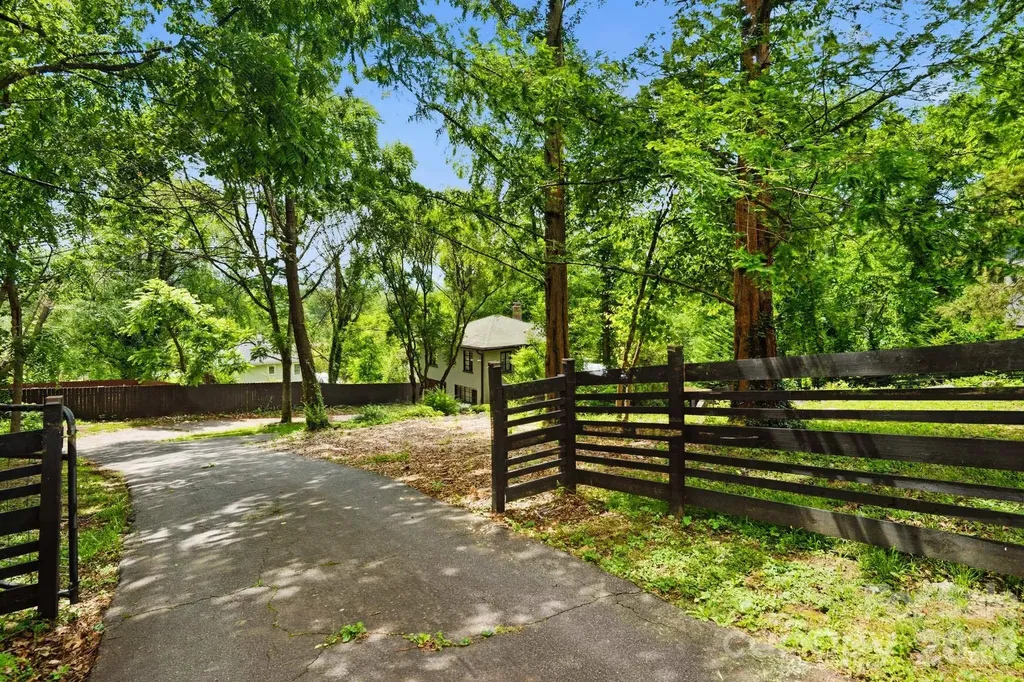 38 Aurora Drive Asheville NC 28805