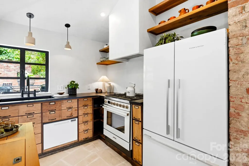 38 Aurora Drive Asheville NC 28805