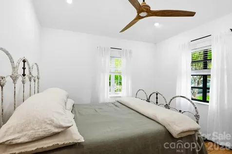 38 Aurora Drive Asheville NC 28805