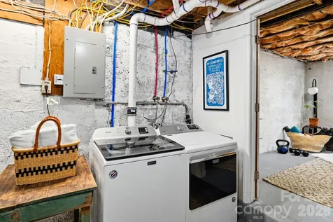 38 Aurora Drive Asheville NC 28805