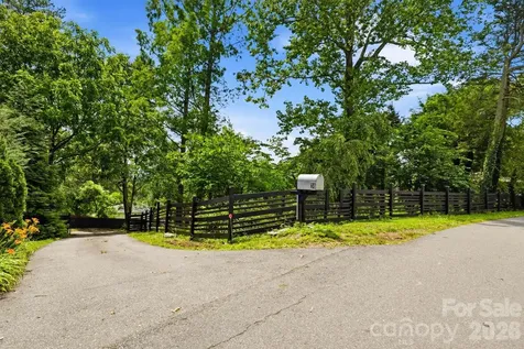 38 Aurora Drive Asheville NC 28805