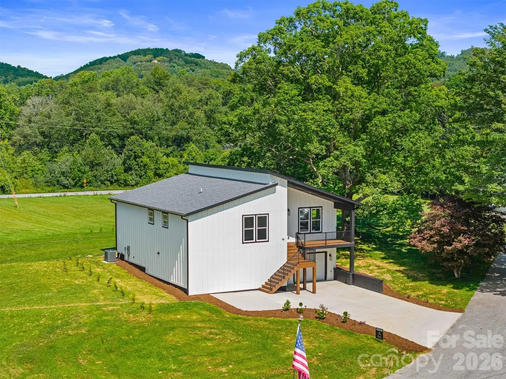 45 Klimovych Road Hendersonville NC 28792