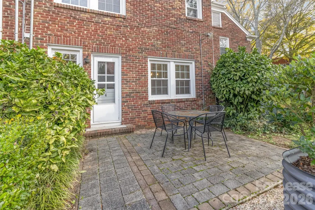 2240 Roswell Avenue Charlotte NC 28207