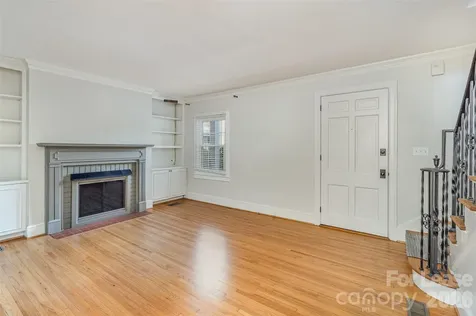 2240 Roswell Avenue Charlotte NC 28207