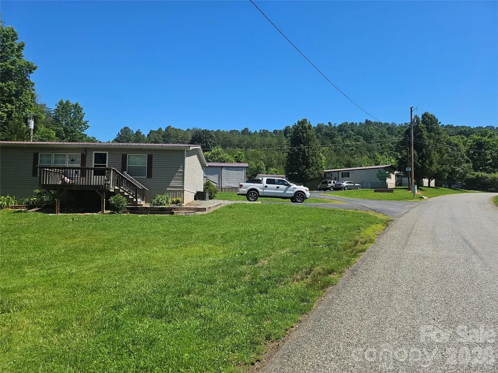 8 Mountain View Road Weaverville NC 28787
