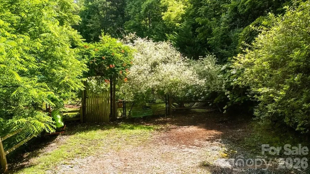 128 Barnet Mountain Drive Marshall NC 28753
