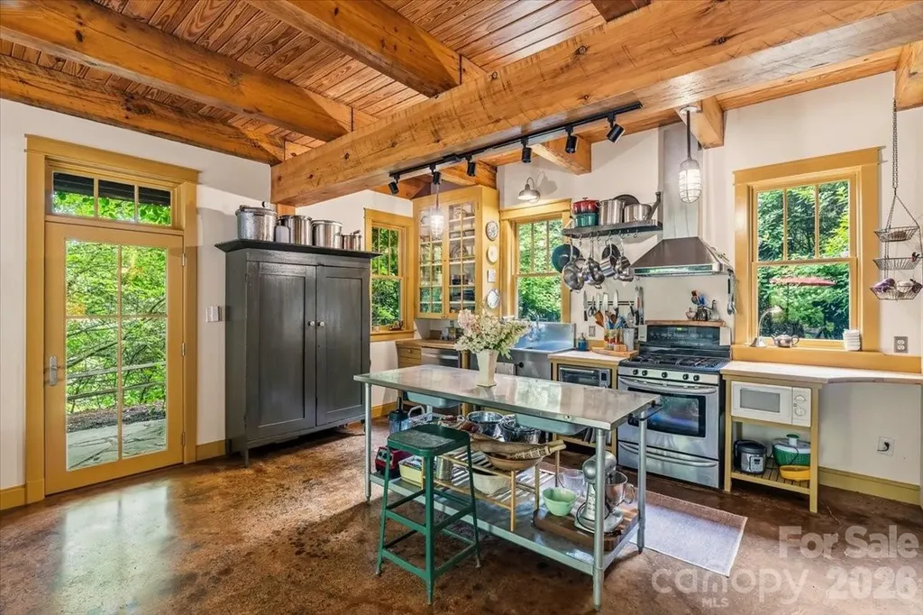 128 Barnet Mountain Drive Marshall NC 28753