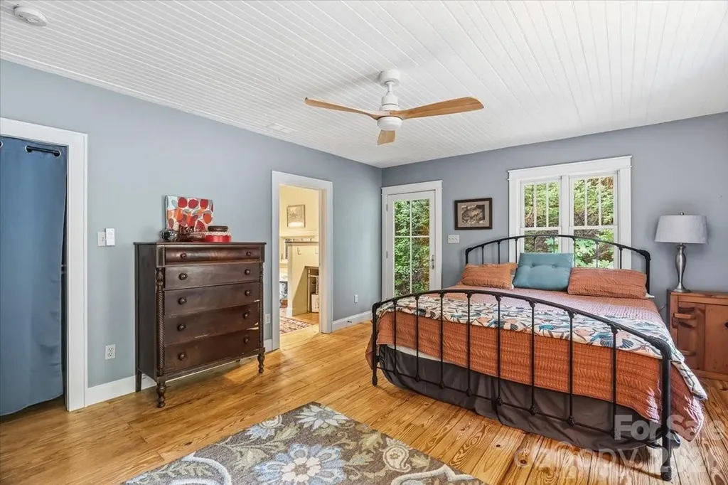 128 Barnet Mountain Drive Marshall NC 28753