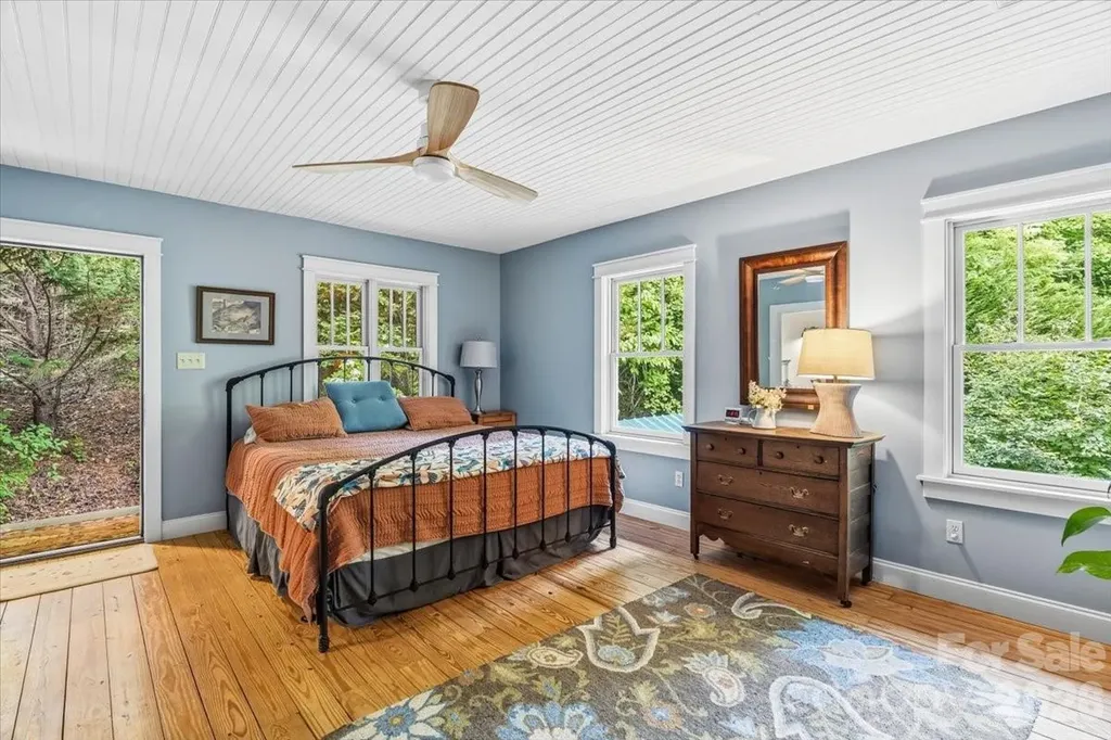 128 Barnet Mountain Drive Marshall NC 28753
