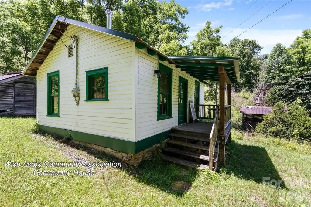 128 Barnet Mountain Drive Marshall NC 28753