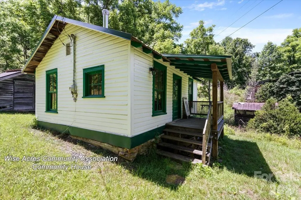 128 Barnet Mountain Drive Marshall NC 28753