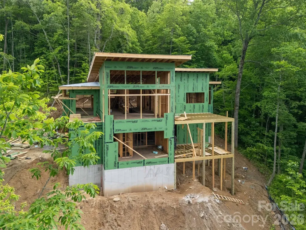 670 Southshore Drive Tuckasegee NC 28783