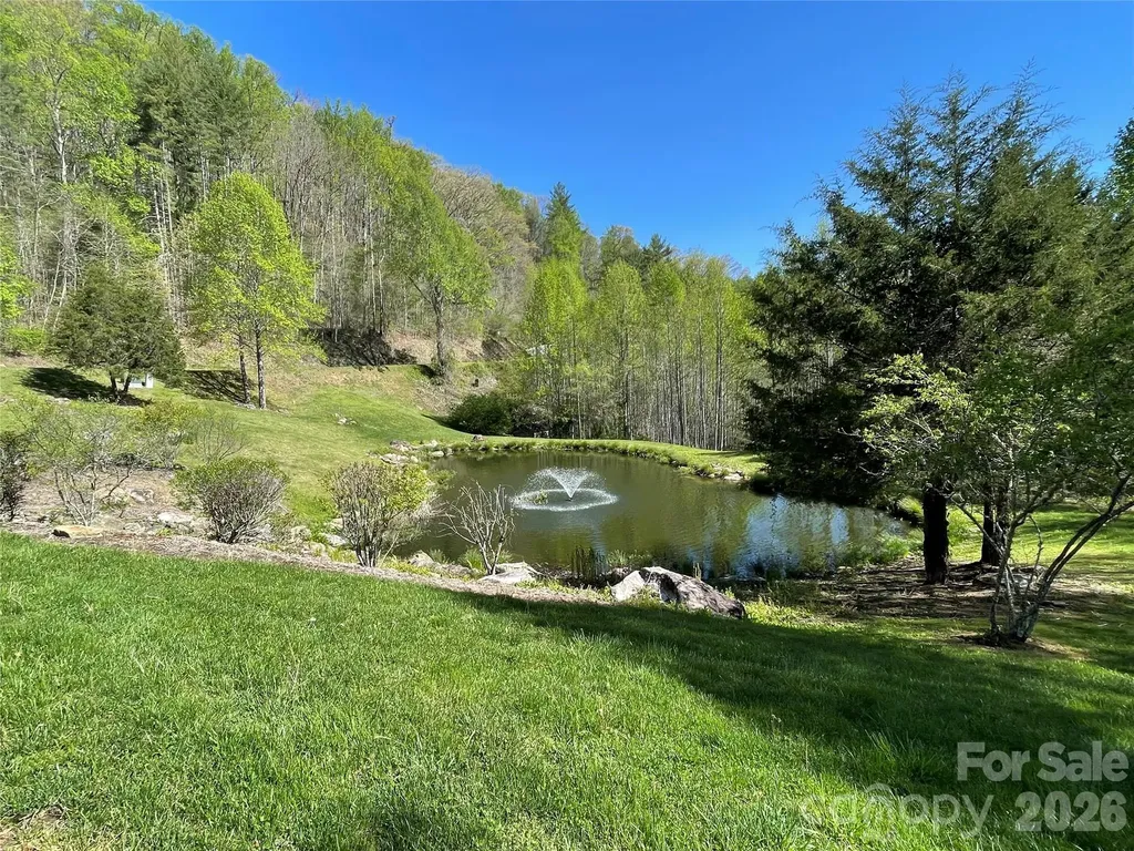 670 Southshore Drive Tuckasegee NC 28783