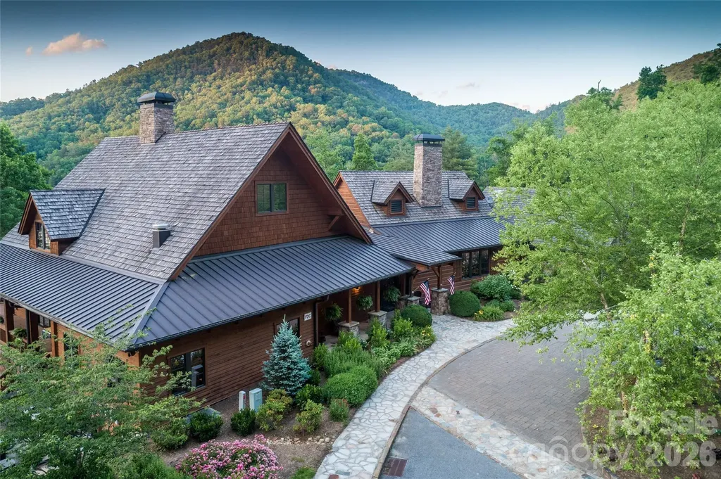 670 Southshore Drive Tuckasegee NC 28783