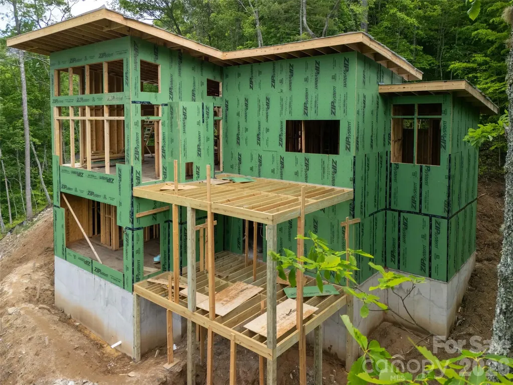 670 Southshore Drive Tuckasegee NC 28783