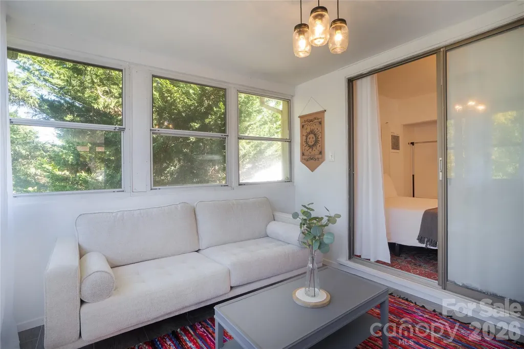 10 Washington Avenue Asheville NC 28804