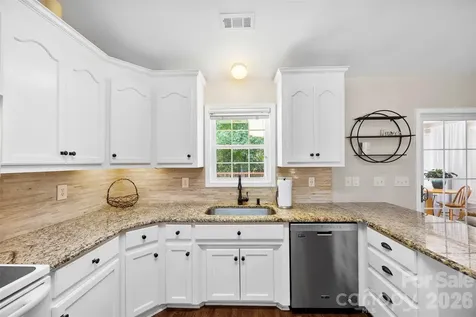 4286 Timberwood Drive Gastonia NC 28056
