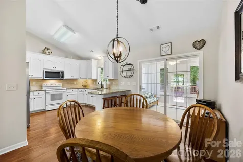 4286 Timberwood Drive Gastonia NC 28056
