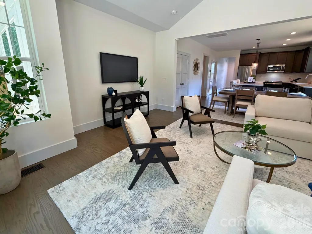 129 S Gardner Avenue Charlotte NC 28208