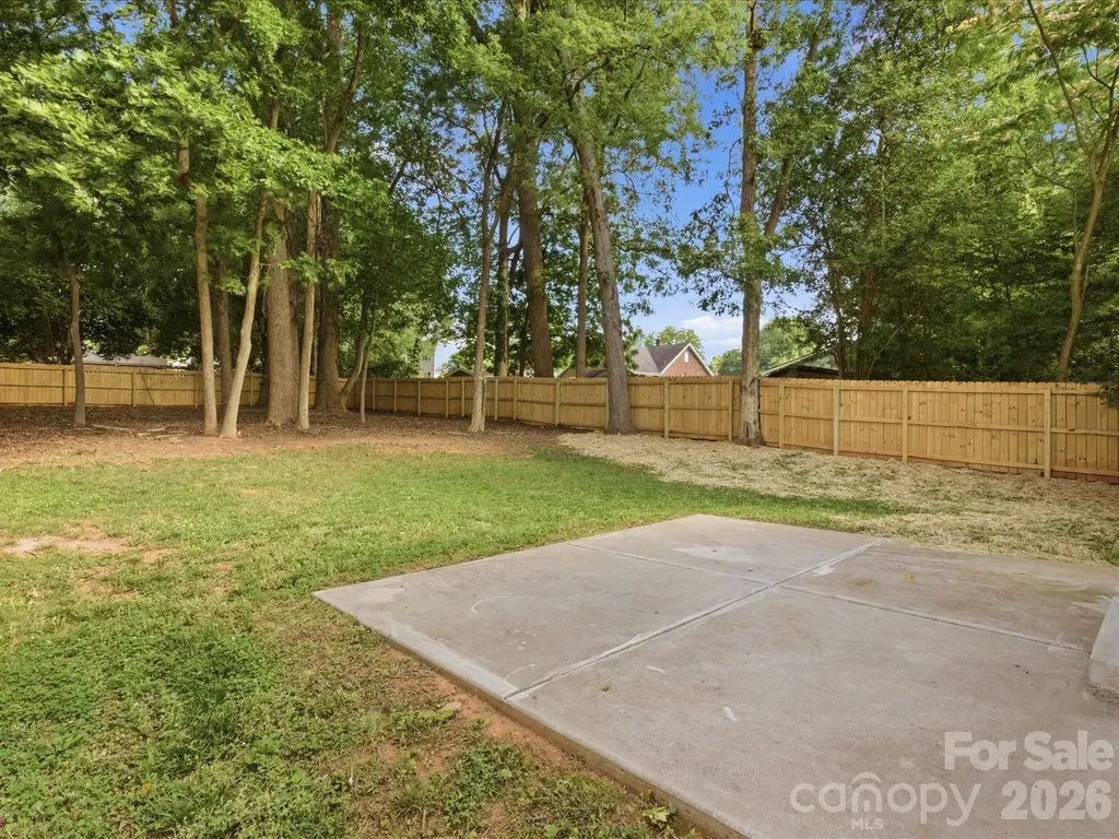 129 S Gardner Avenue Charlotte NC 28208