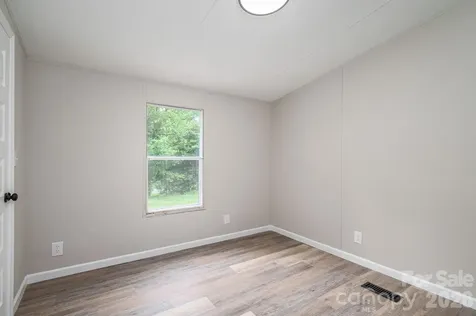 3462 Eaker Road Cherryville NC 28021