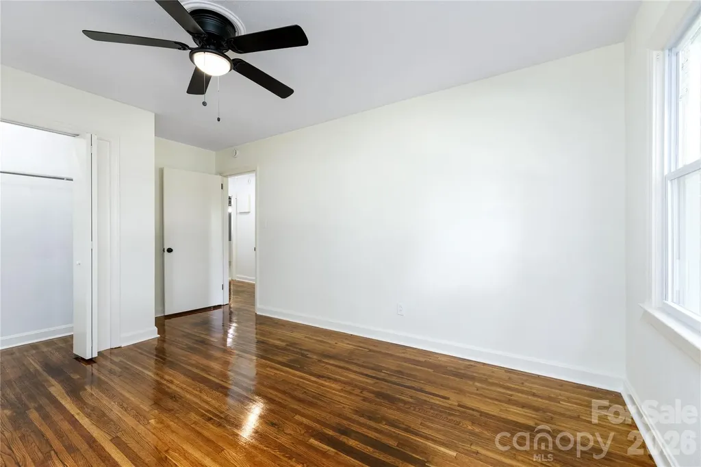 214 Mcginnis Avenue Lincolnton NC 28092
