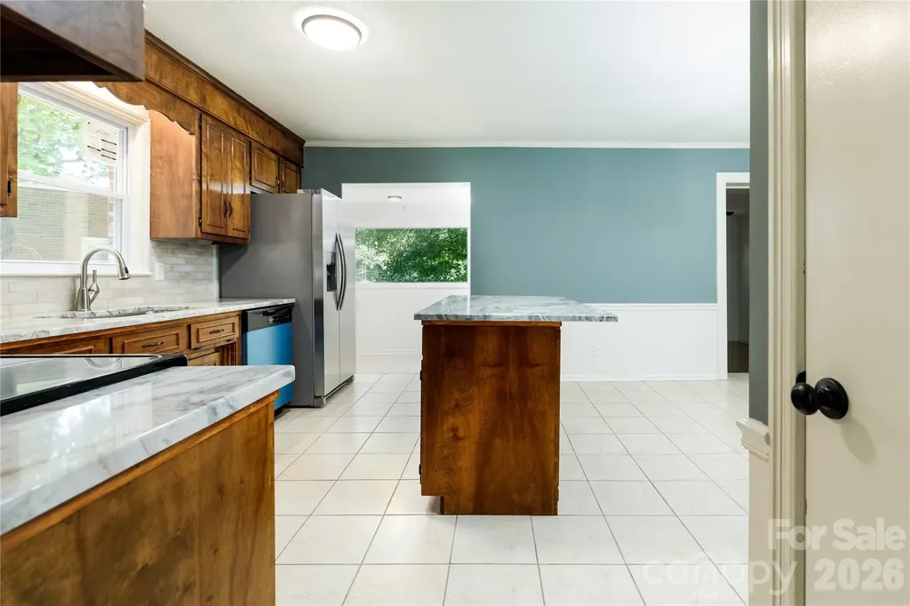 214 Mcginnis Avenue Lincolnton NC 28092