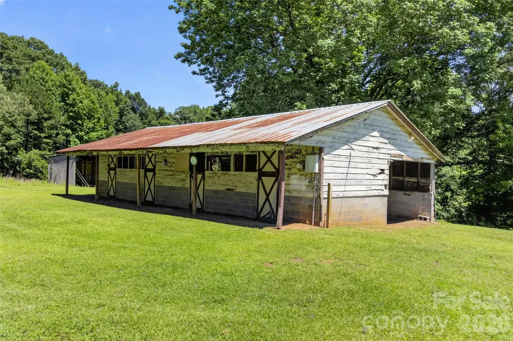 8234 Dennis Road Charlotte NC 28227
