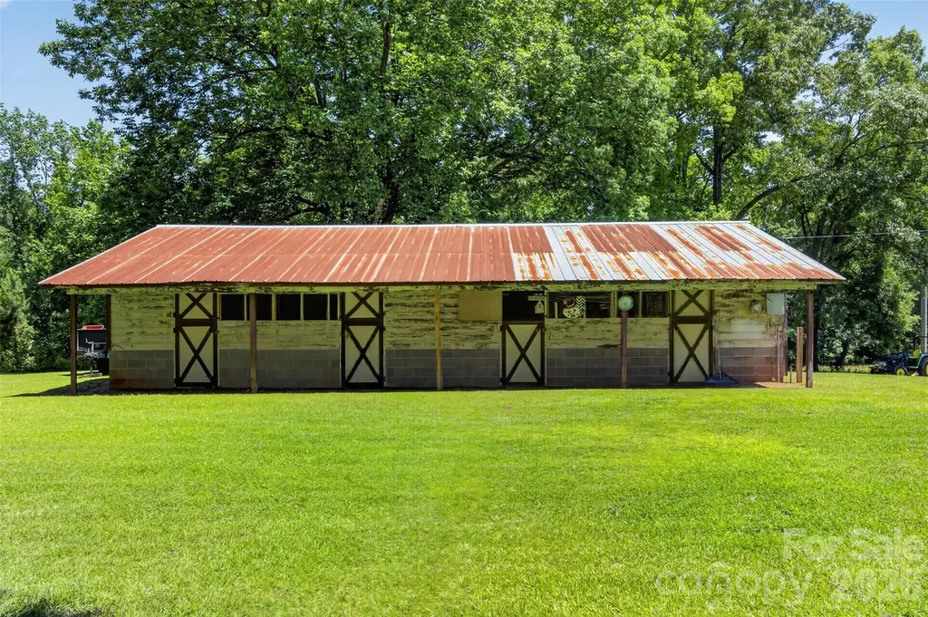 8234 Dennis Road Charlotte NC 28227