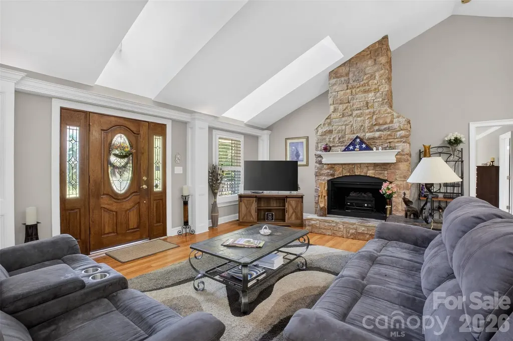 8234 Dennis Road Charlotte NC 28227