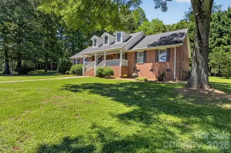 8234 Dennis Road Charlotte NC 28227